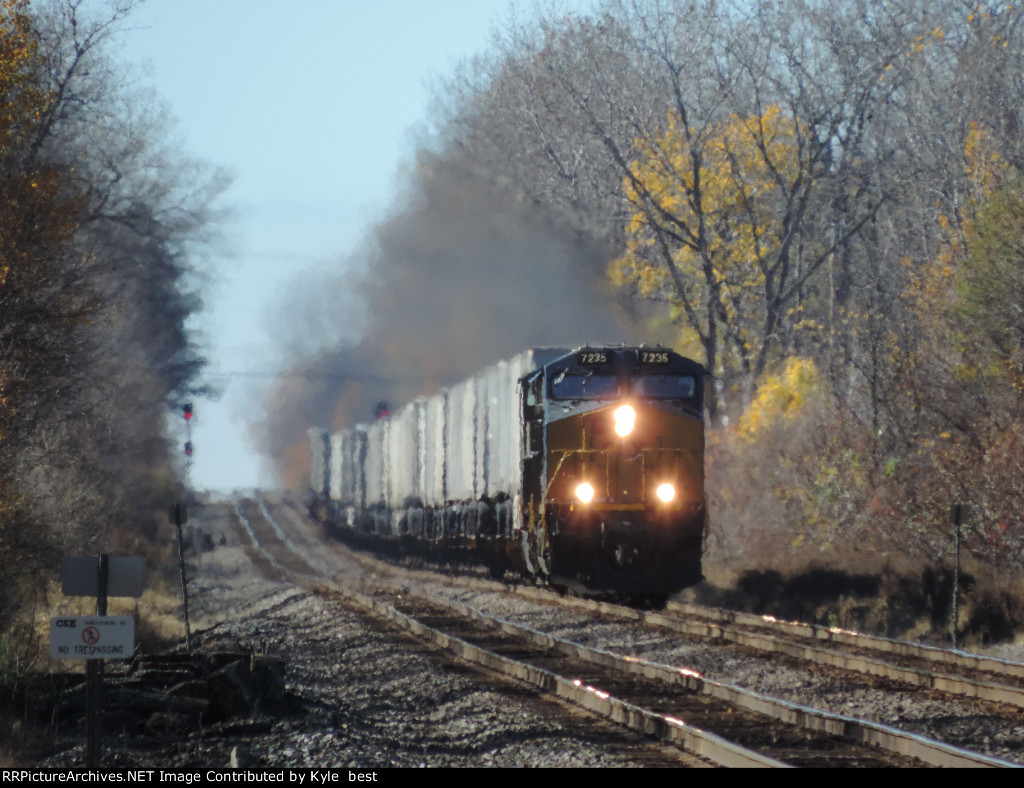 CSX 7235 on I002